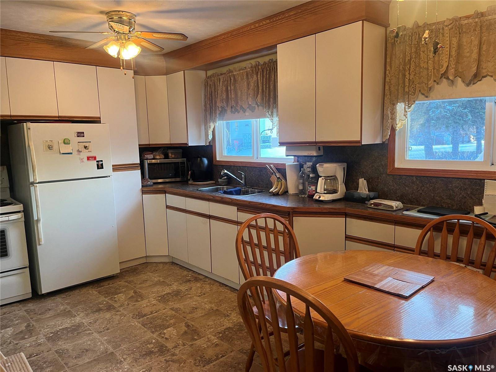 Spy Hill, SK S0A 3W0,414 2ND AVENUE