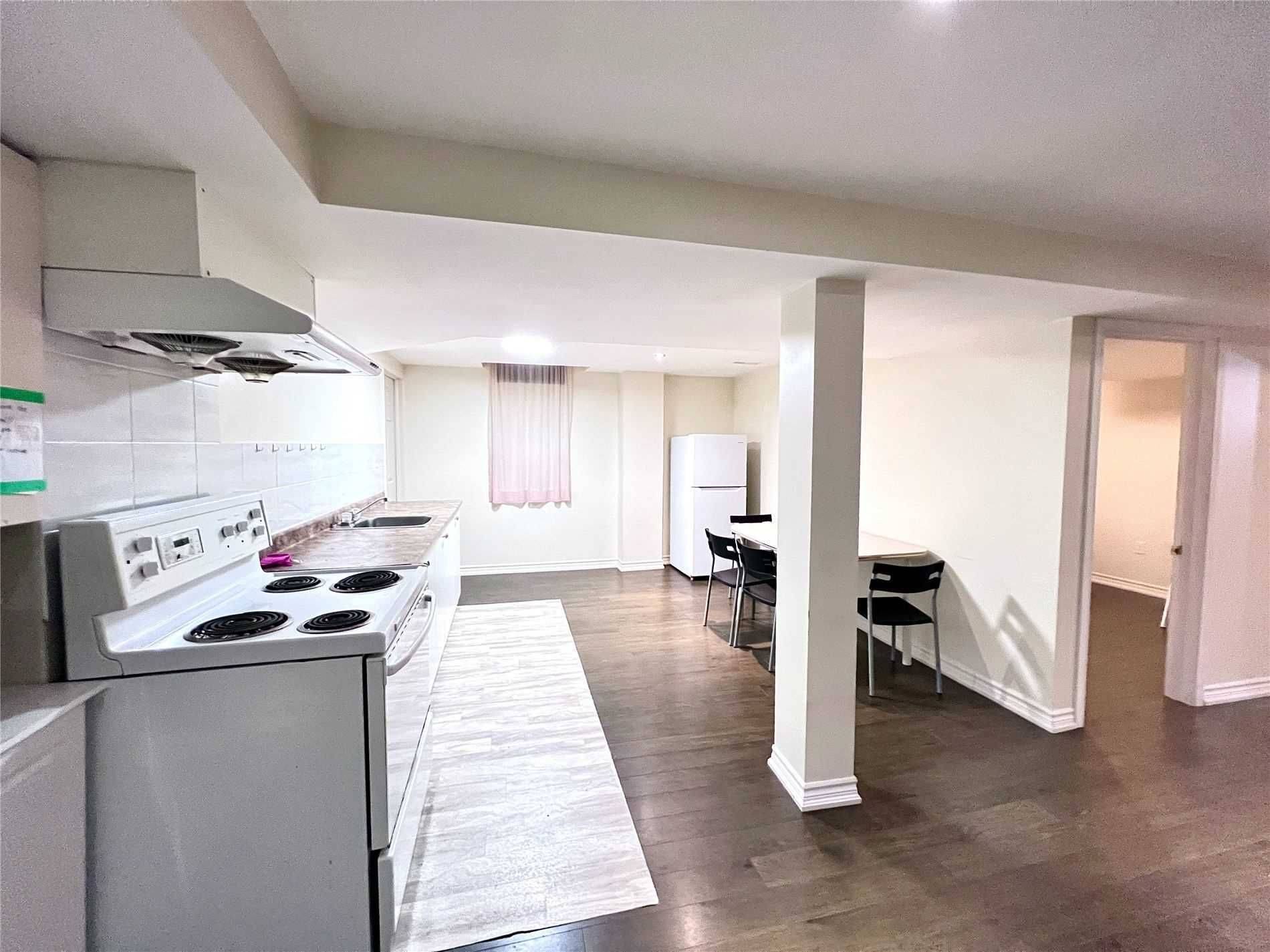 Mississauga, ON L5R 0B1,454 Hillbury DR ##lower