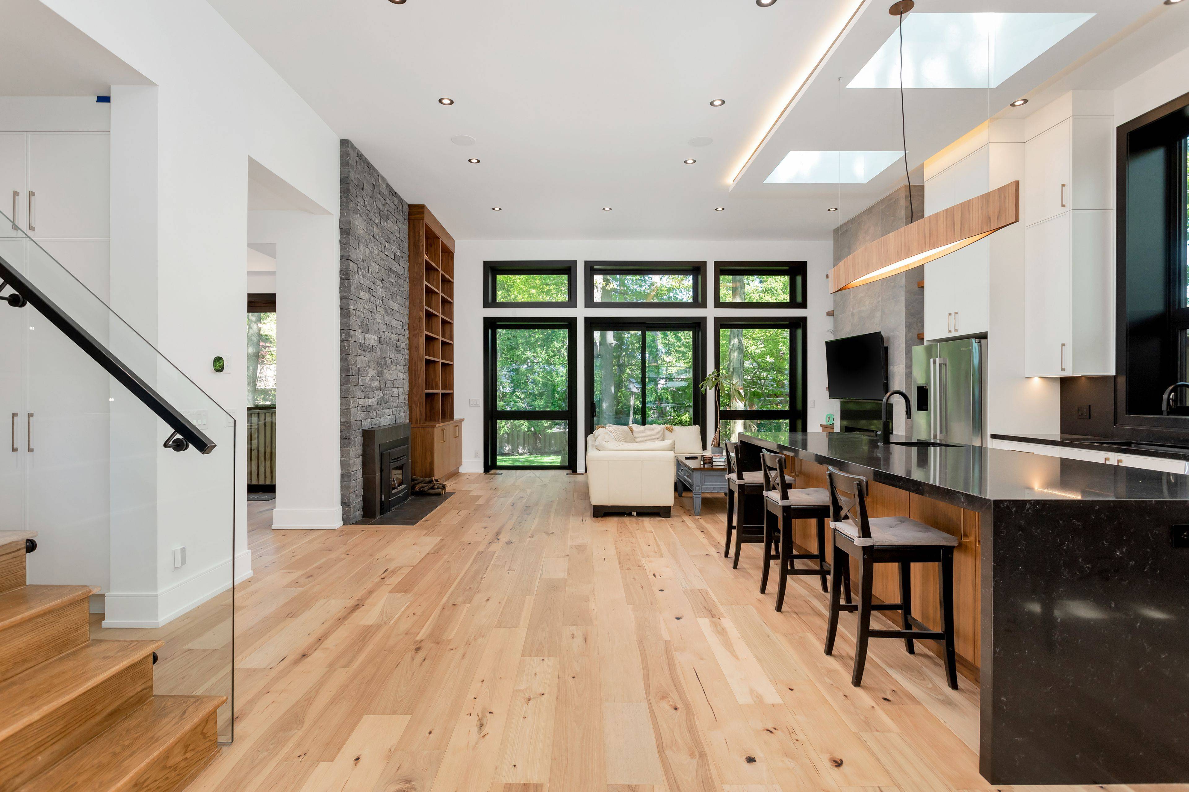 Toronto W08, ON M9B 3B6,58 Farningham CRES