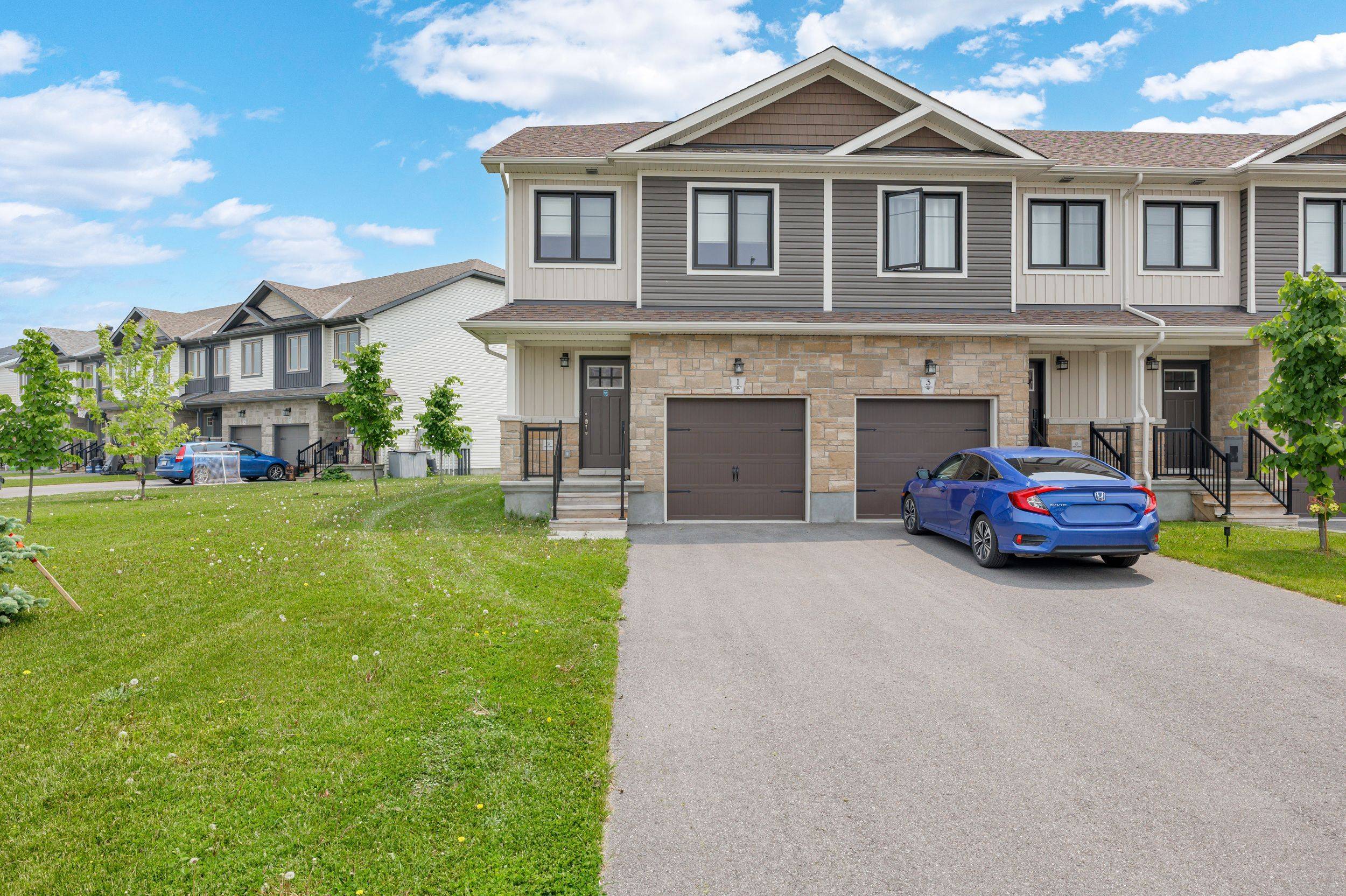 1 STAPLES BLVD, Smiths Falls, ON K7A 0B5