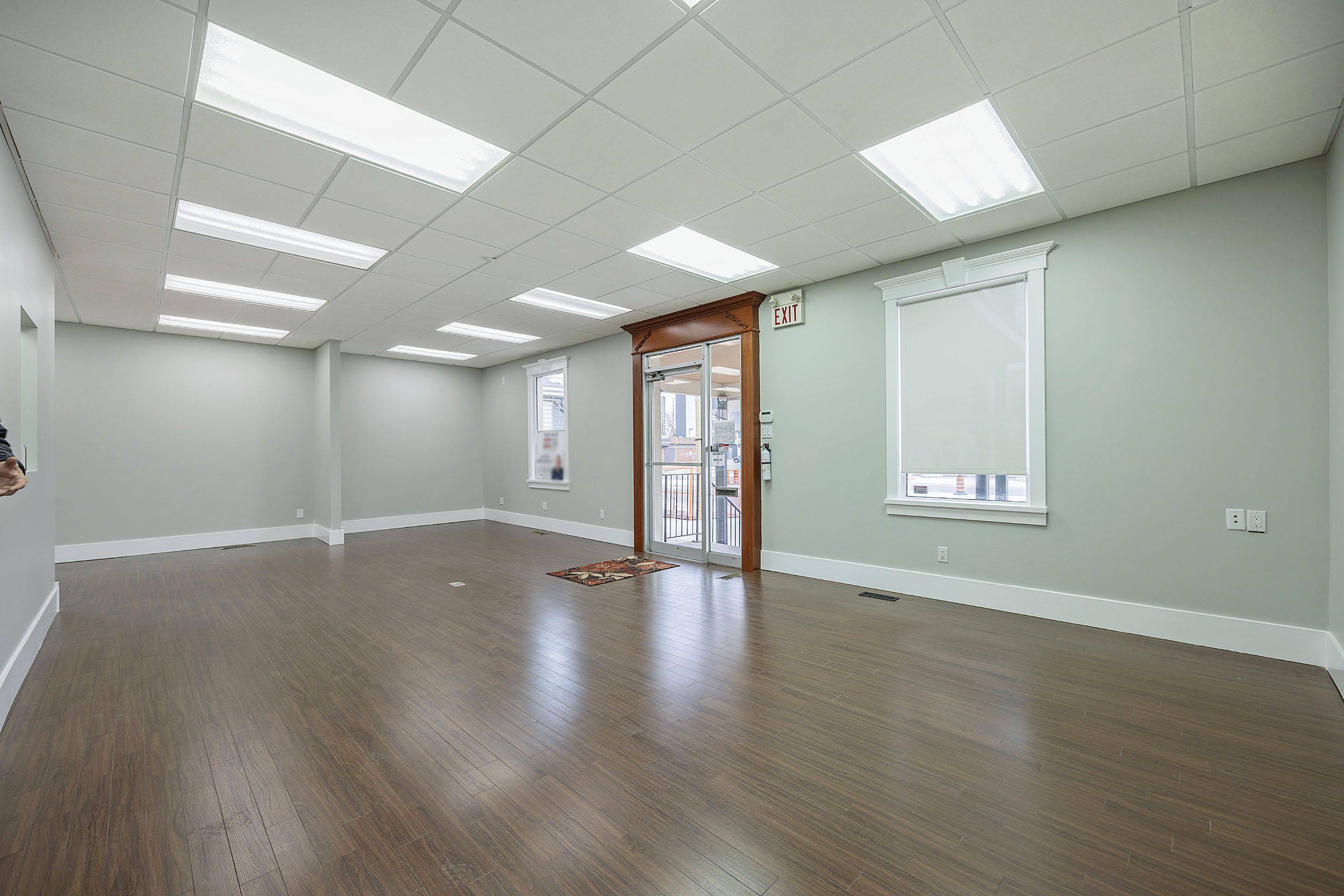 London East, ON N6B 2L2,215 WELLINGTON ST