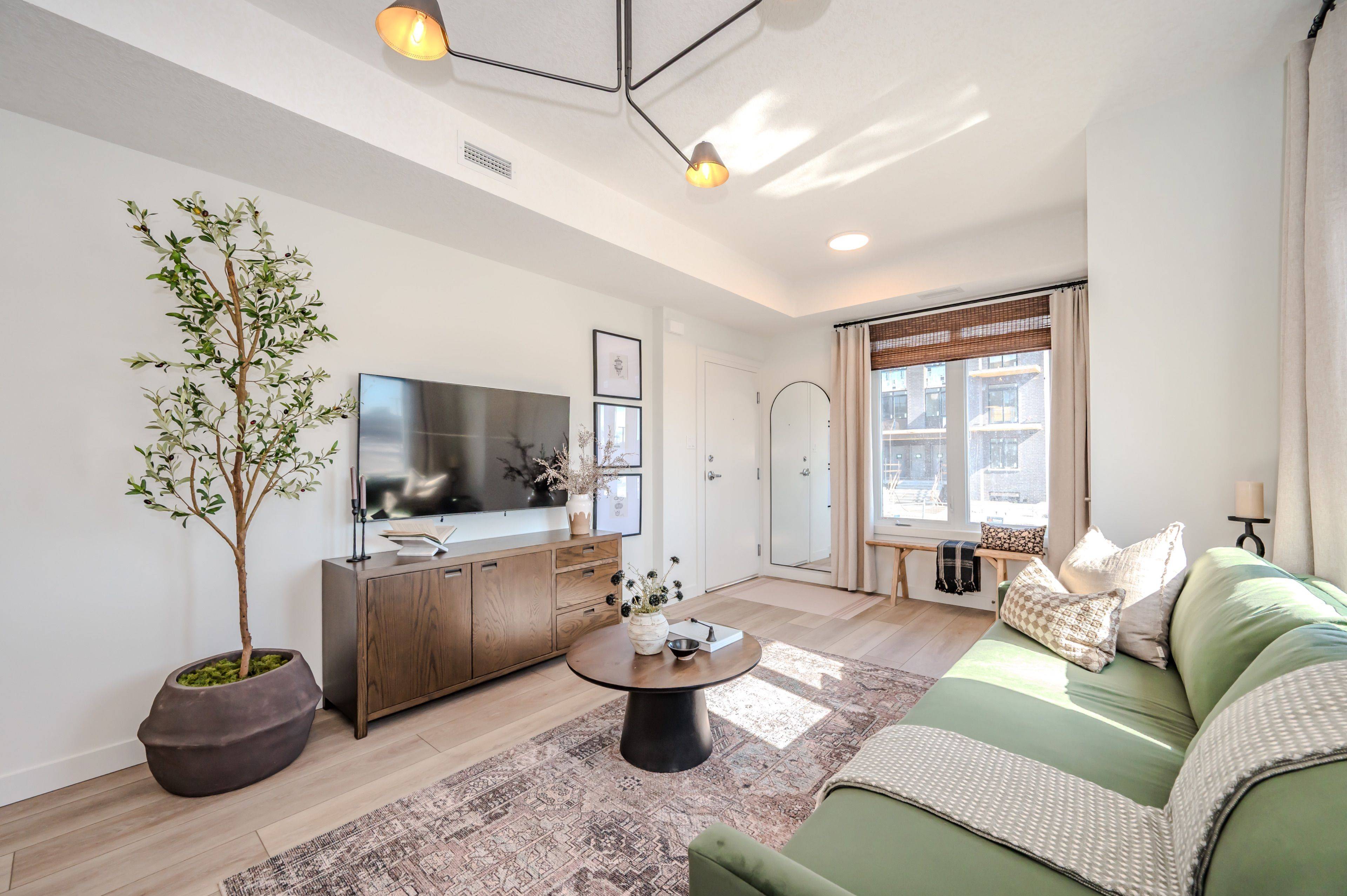 Guelph, ON N1H 6J2,824 Woolwich ST #103