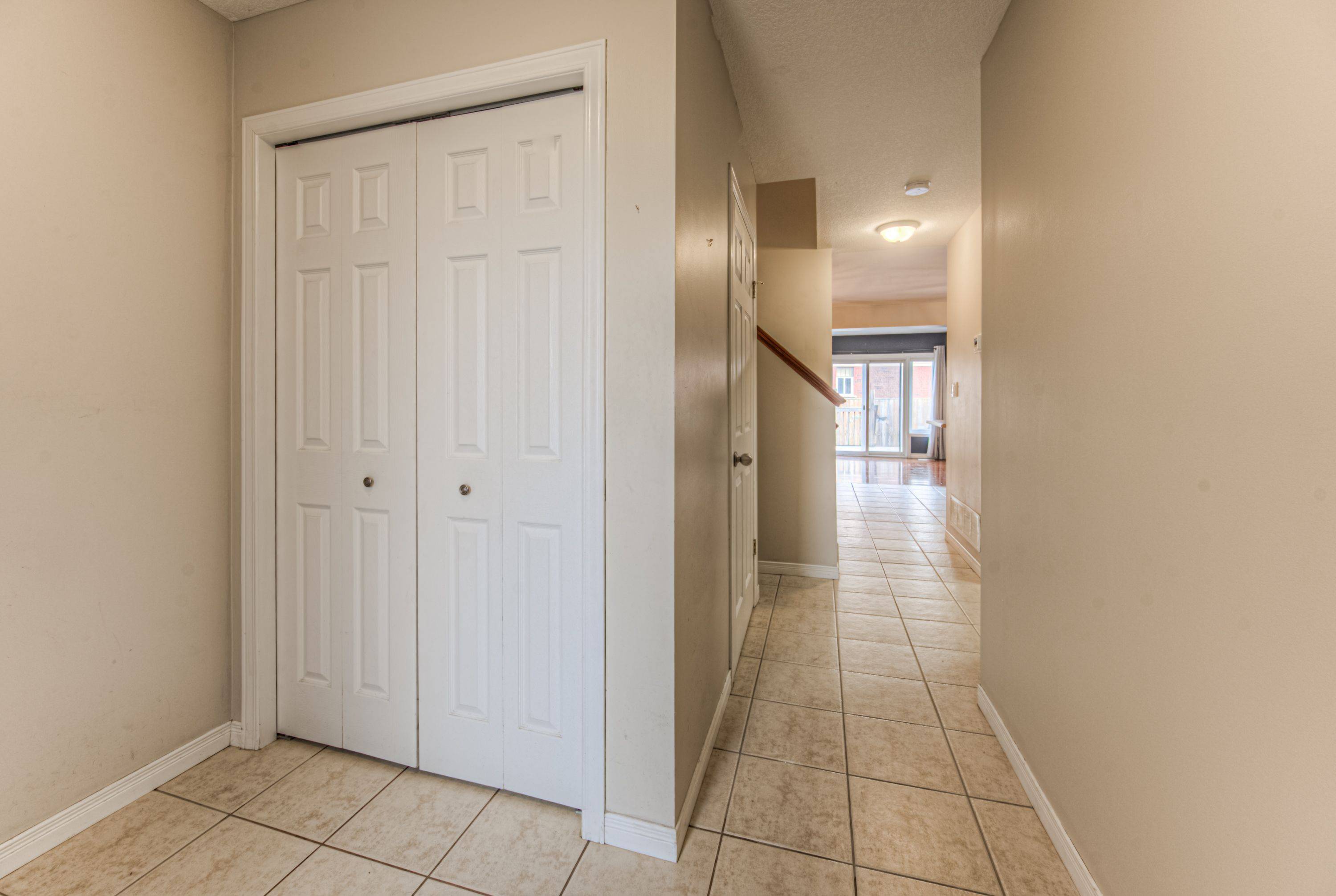 Kitchener, ON N2A 4K9,297 BRIARMEADOW DR N/A