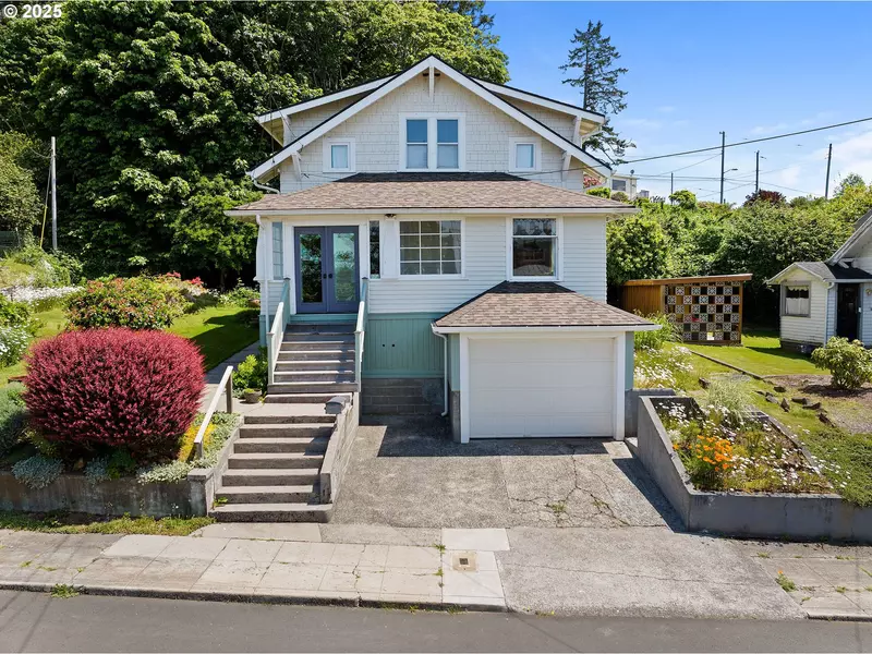 571 RIVINGTON AVE, Astoria, OR 97103