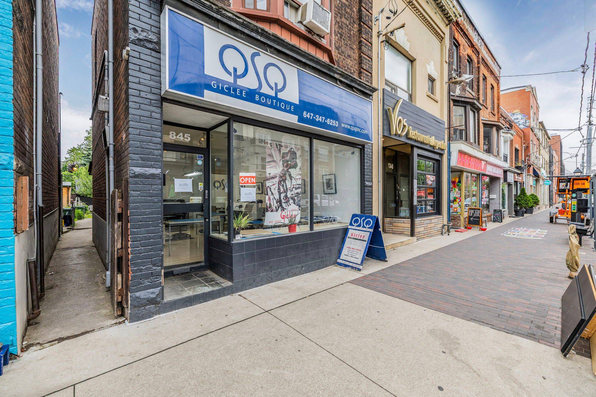 Toronto C01, ON M6H 1A1,845 College ST