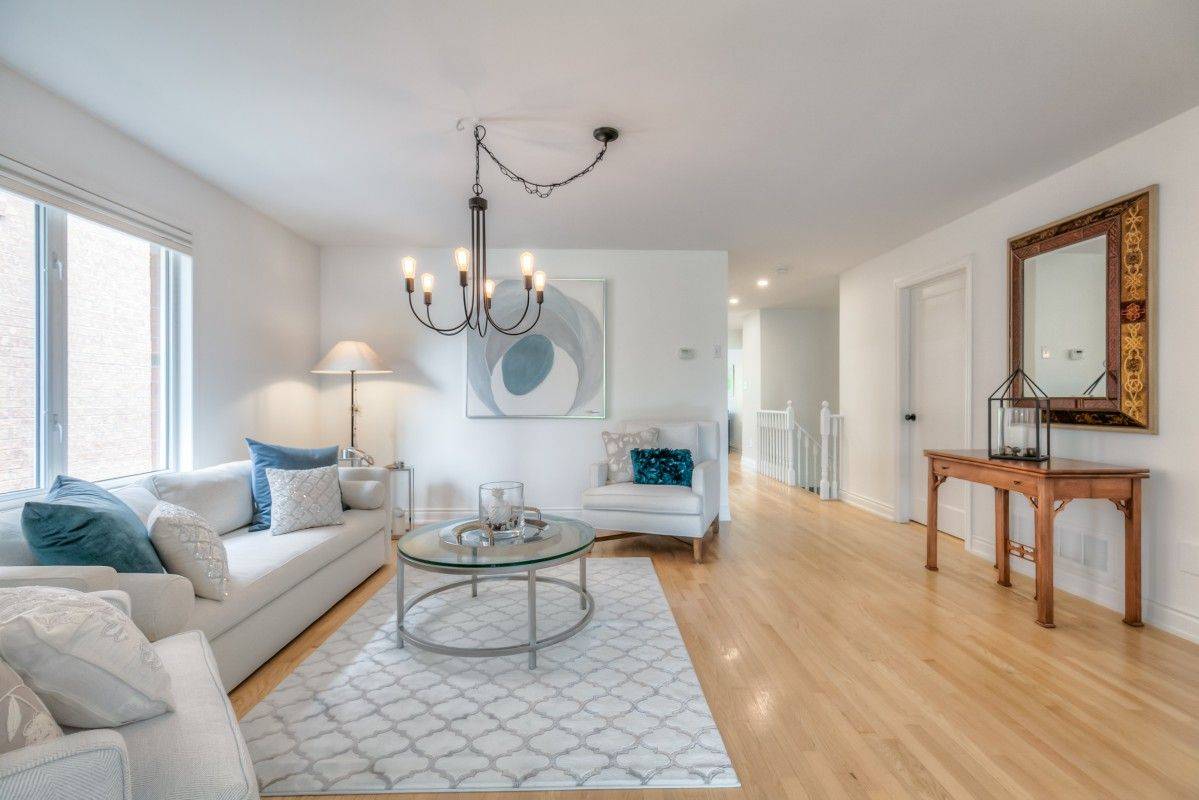 Newmarket, ON L3X 2H9,503 Silken Laumann DR