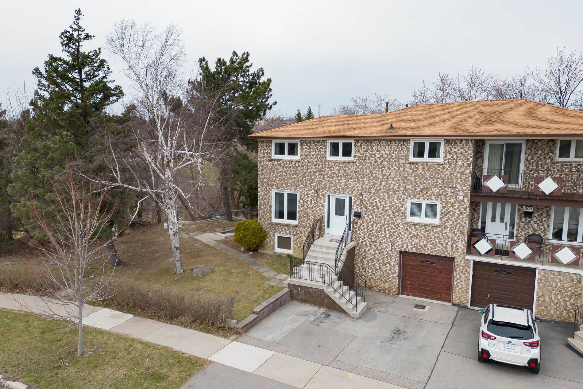 Vaughan, ON L4L 1G2,206 Andrew PARK