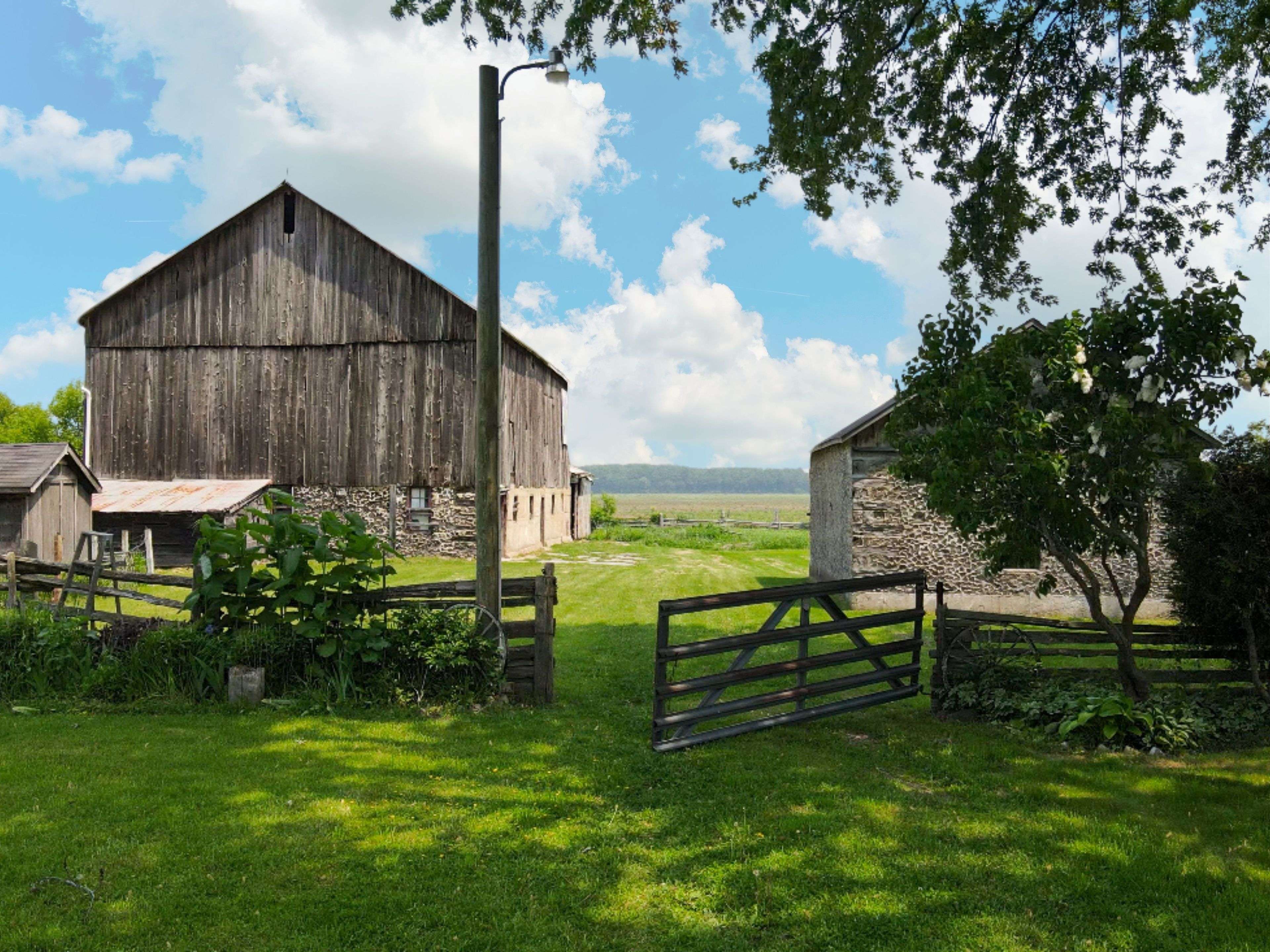 Clearview, ON L0M 1N0,10187 County Road 10 RD