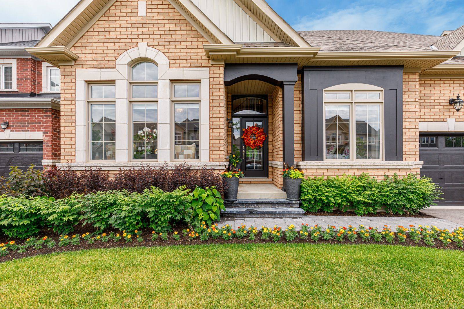 Collingwood, ON L9Y 3V2,25 Mclean AVE
