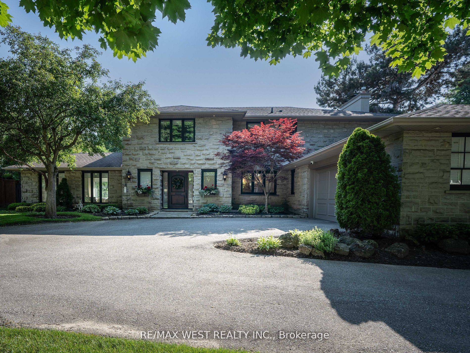 Toronto W08, ON M9A 4A5,57 Edenvale CRES