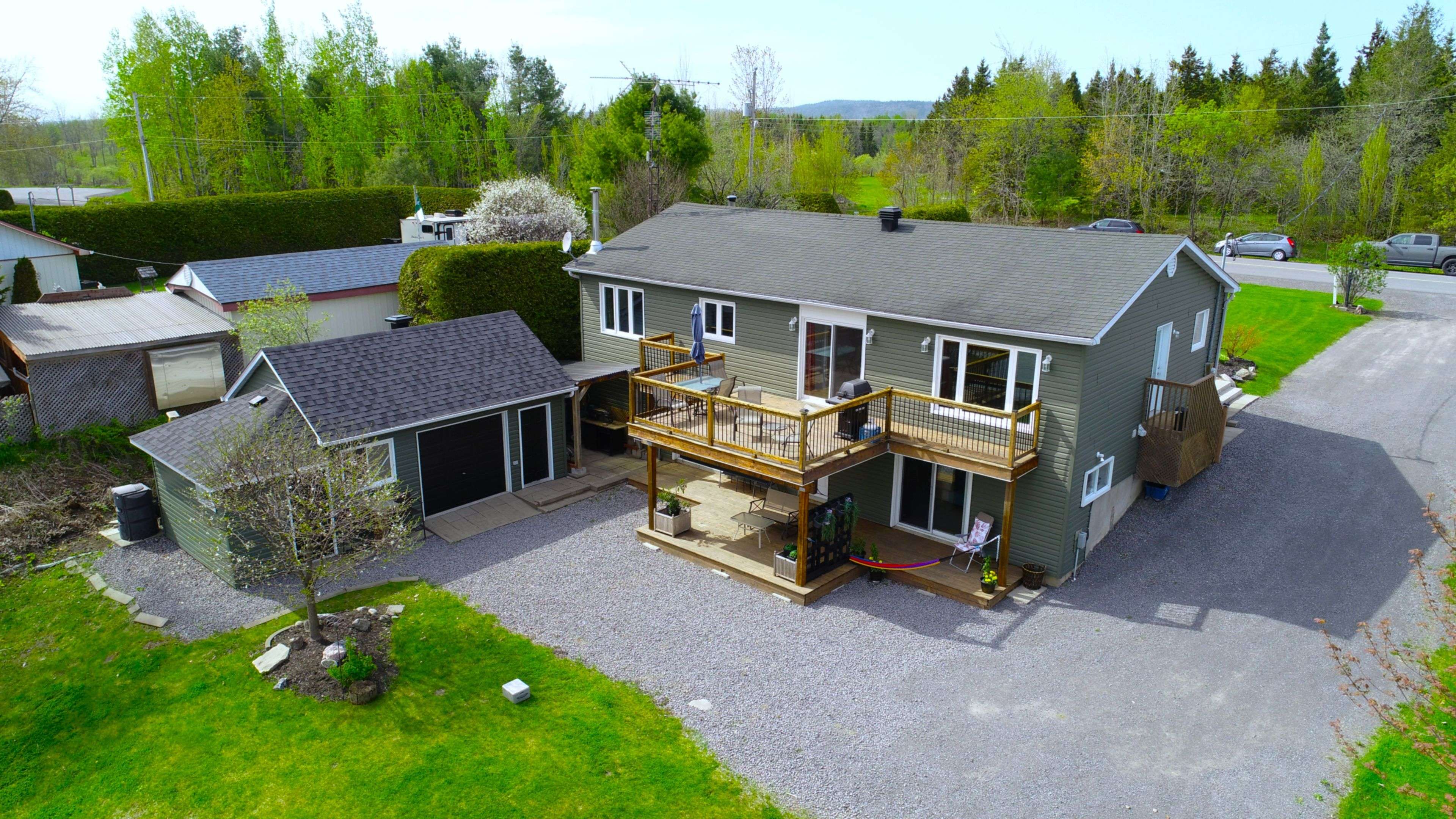 Champlain, ON K0B 1J0,155 Ladouceur ST