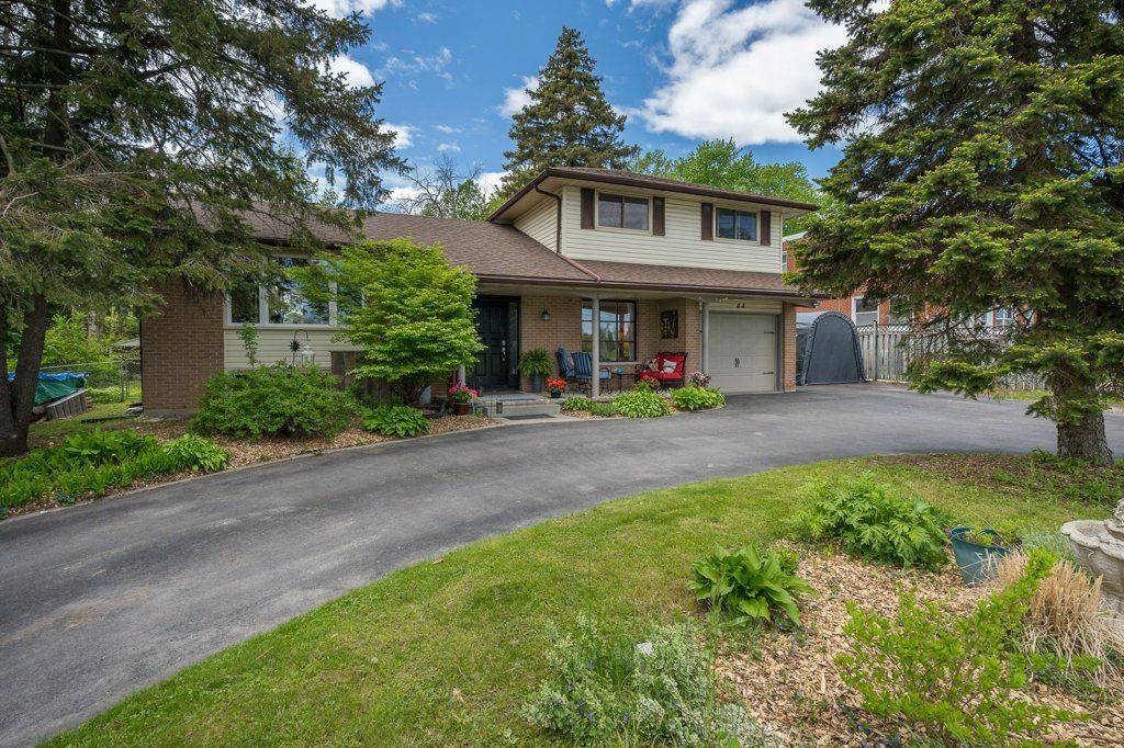 44 Sidney ST, Belleville, ON K8P 3Y8