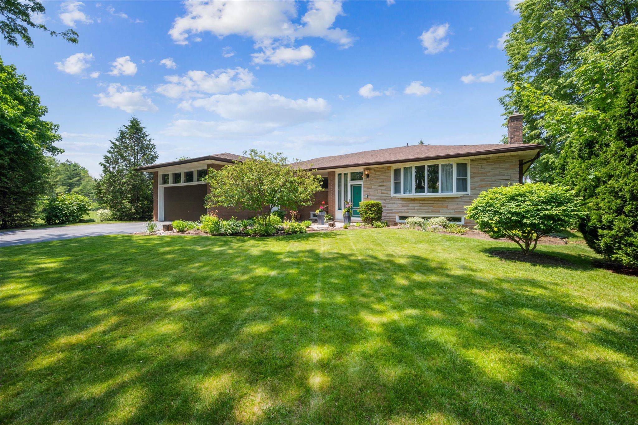 29 Oak ST, Guelph, ON N1G 2N1