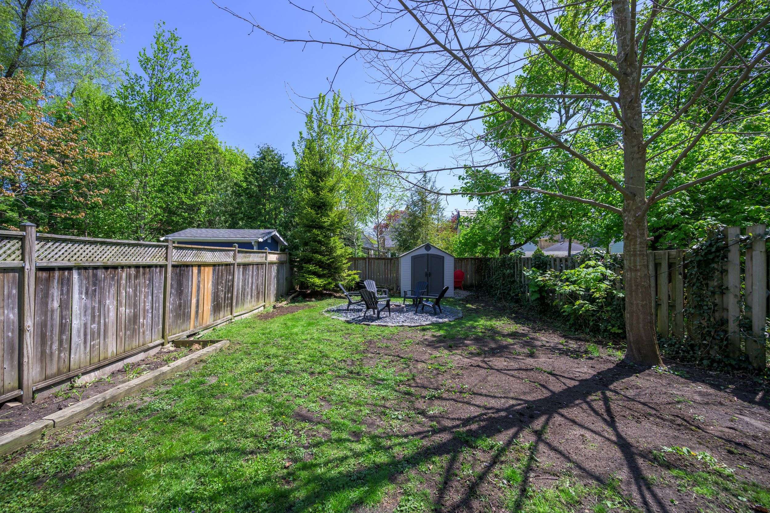 London East, ON N5W 3N9,829 Elias ST
