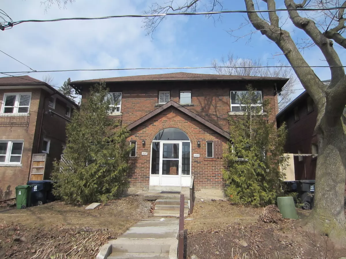 Toronto C10, ON M4S 1J7,208 Millwood RD #Main Floor