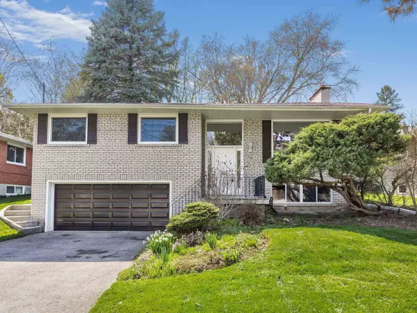 24 Viamede CRES, Toronto C15, ON M2K 2A8