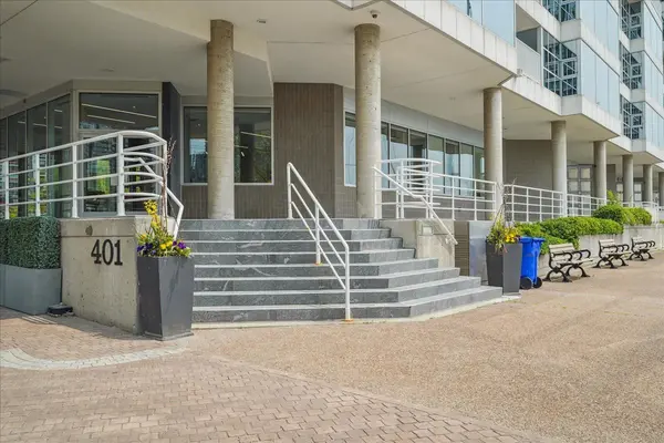 Toronto C01, ON M5V 2Y2,401 Queens Quay W #503