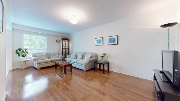 Mississauga, ON L5V 3C8,6035 BIDWELL TRL #23