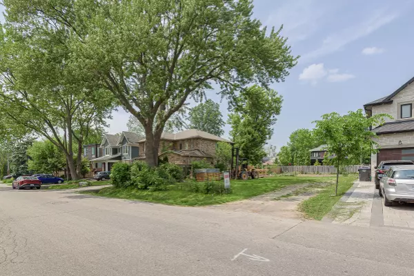 Mississauga, ON L5G 1S6,75 Troy ST