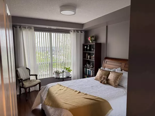 London North, ON N6G 0G5,1030 Coronation DR #303