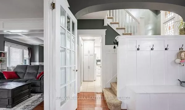 Niagara Falls, ON L2E 1K9,5197 Jepson ST
