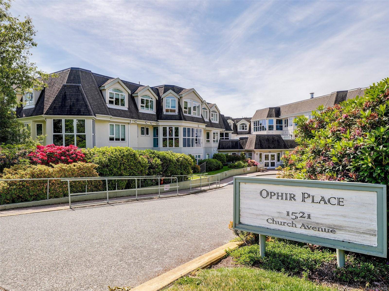 1521 CHURCH Ave #406, Saanich, BC V8P 5T7