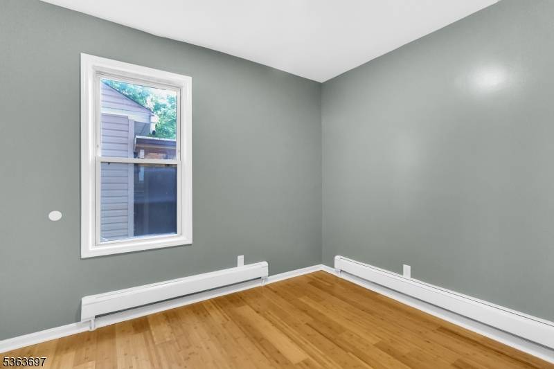 Irvington Twp., NJ 07111,35 Coit St #3