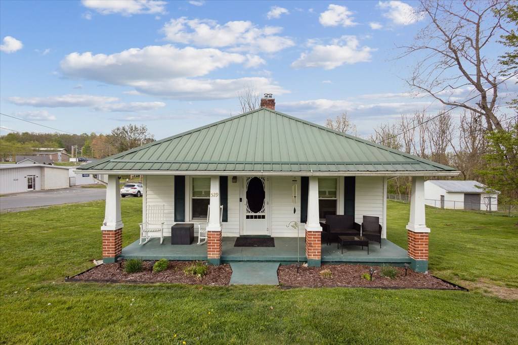 Marion, VA 24354,529 First Street