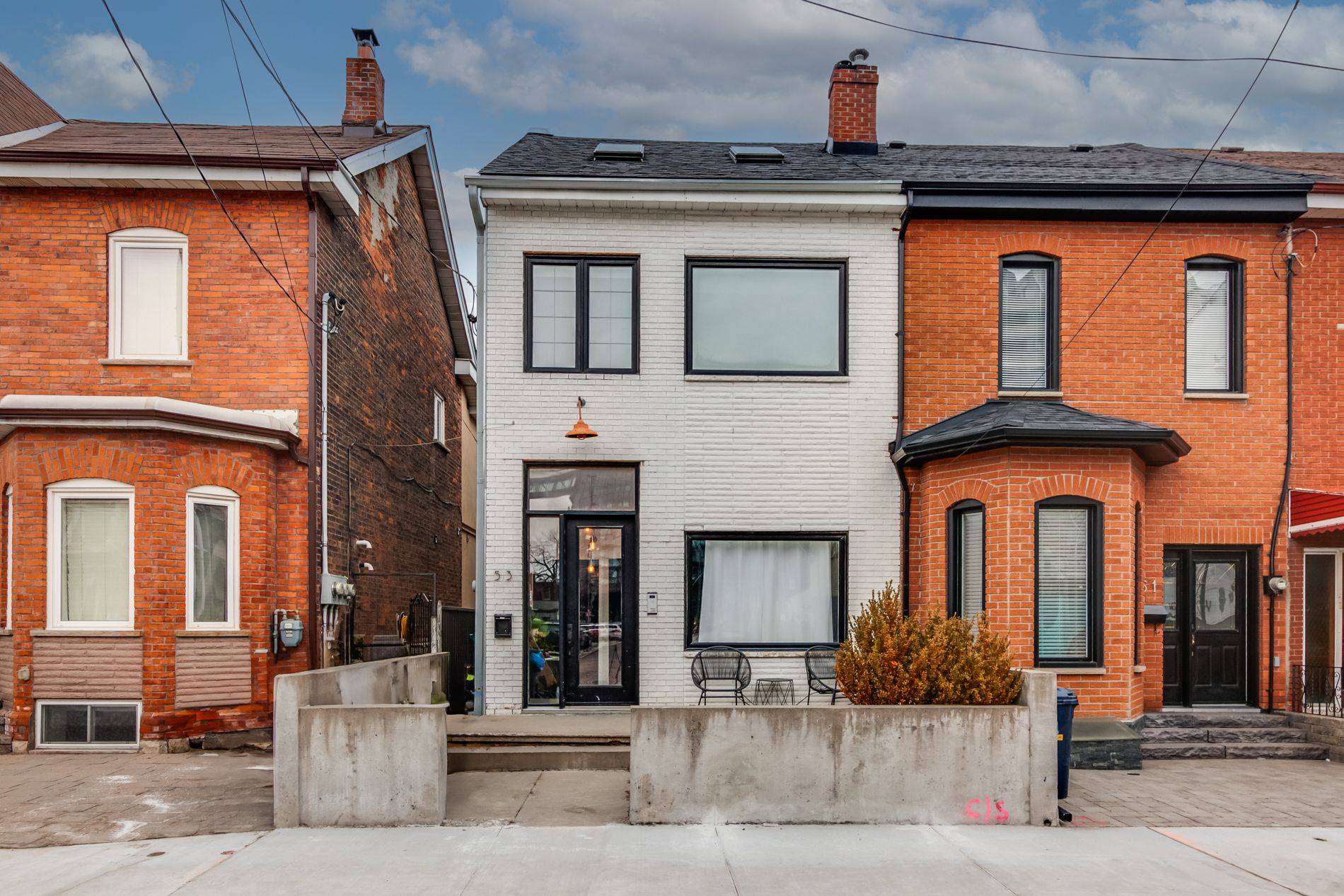 53 Gladstone AVE #2, Toronto C01, ON M6J 3K7