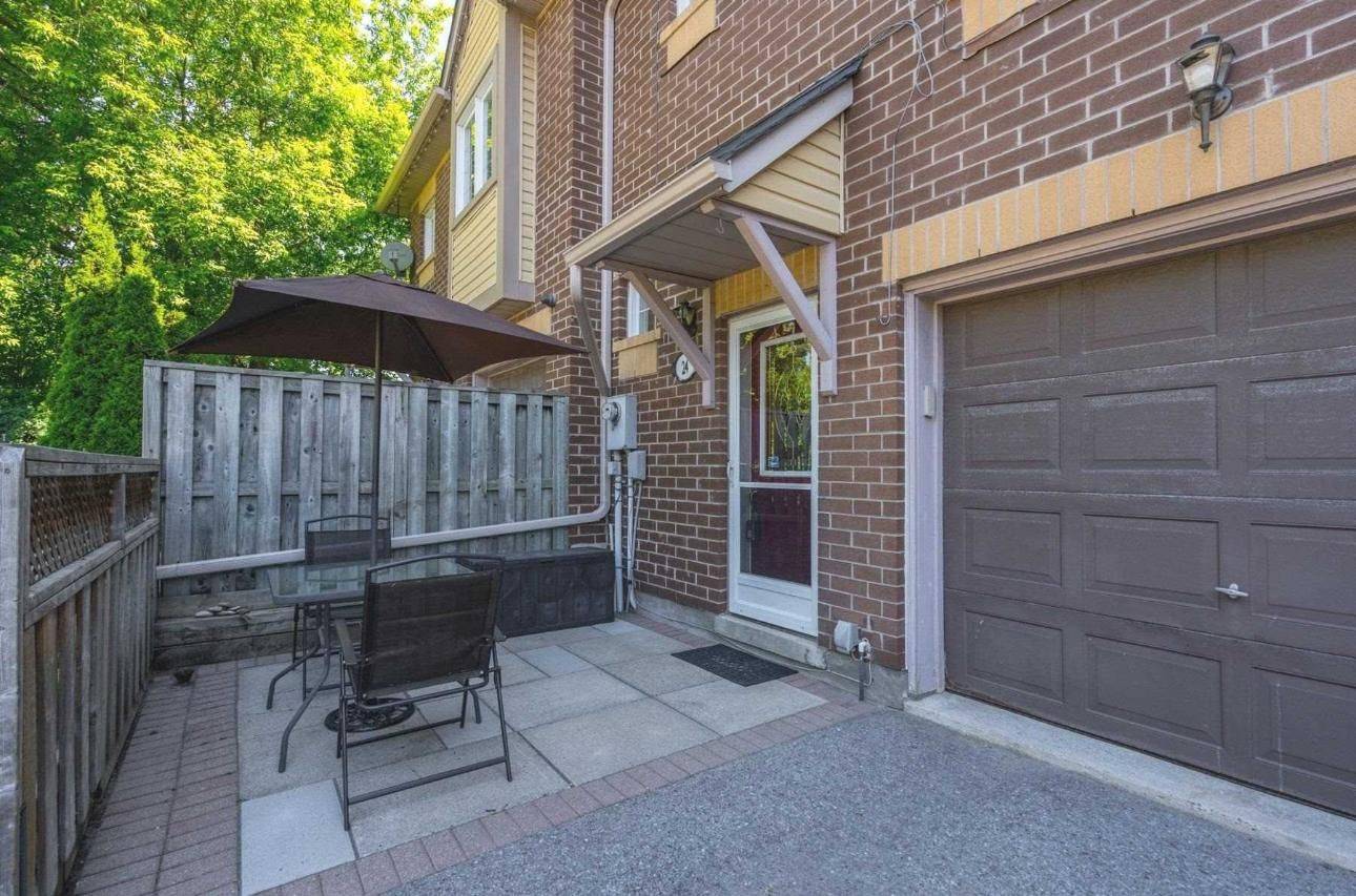 Pickering, ON L1V 6Z8,1735 Walnut LN #24