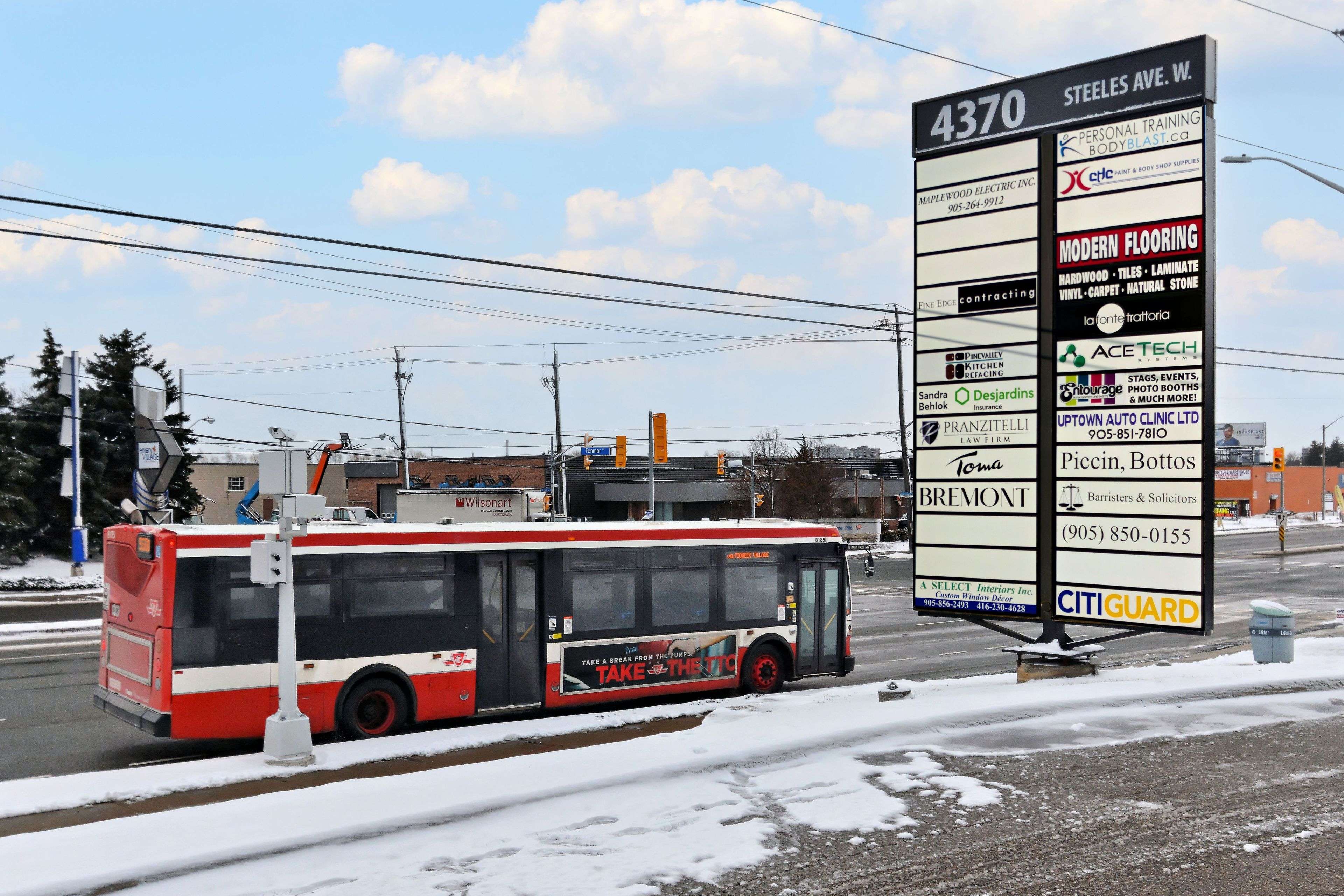 Vaughan, ON L4L 4Y4,4370 Steeles AVE W #21
