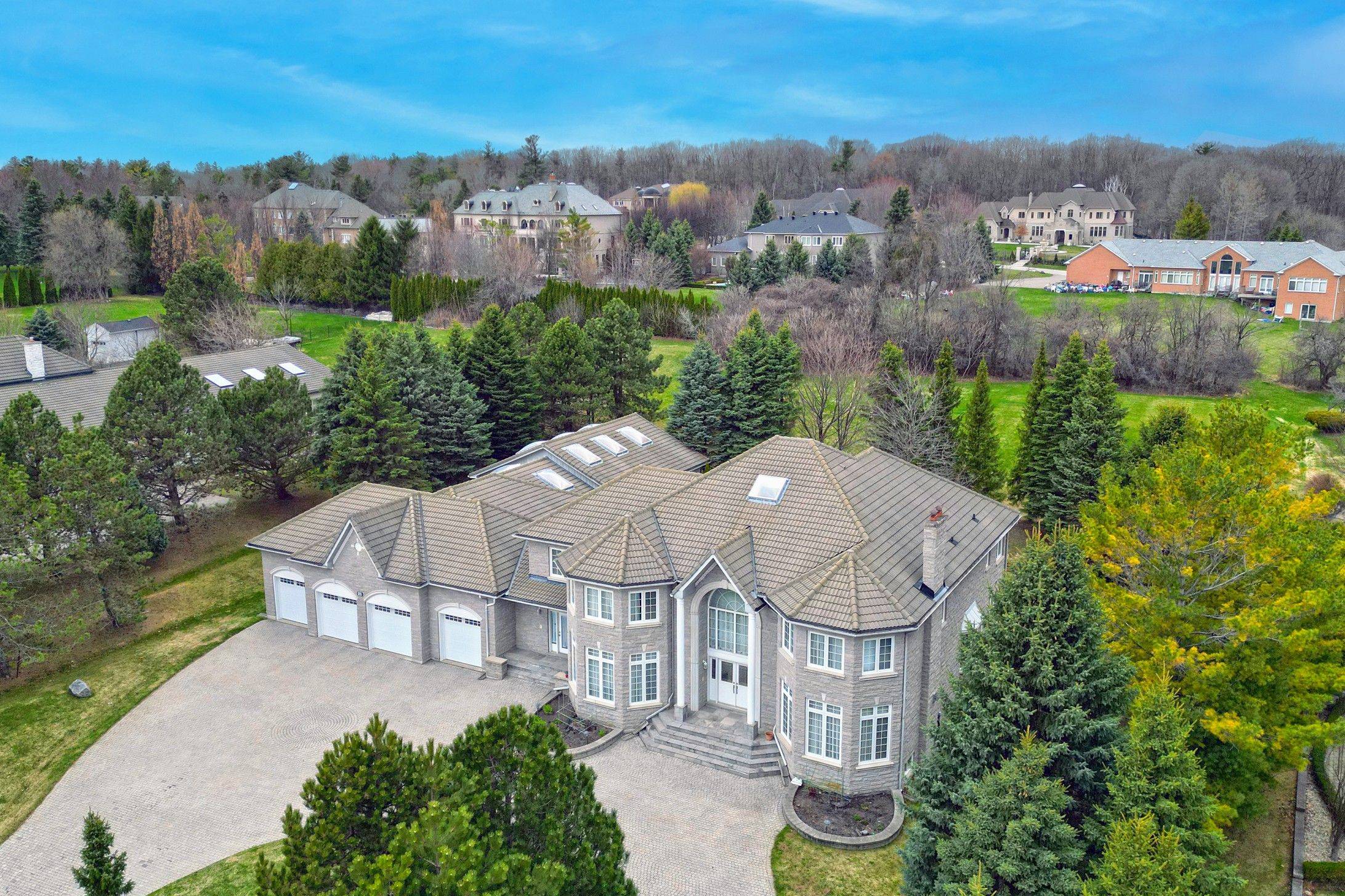 Richmond Hill, ON L4E 3M9,23 Kensington DR