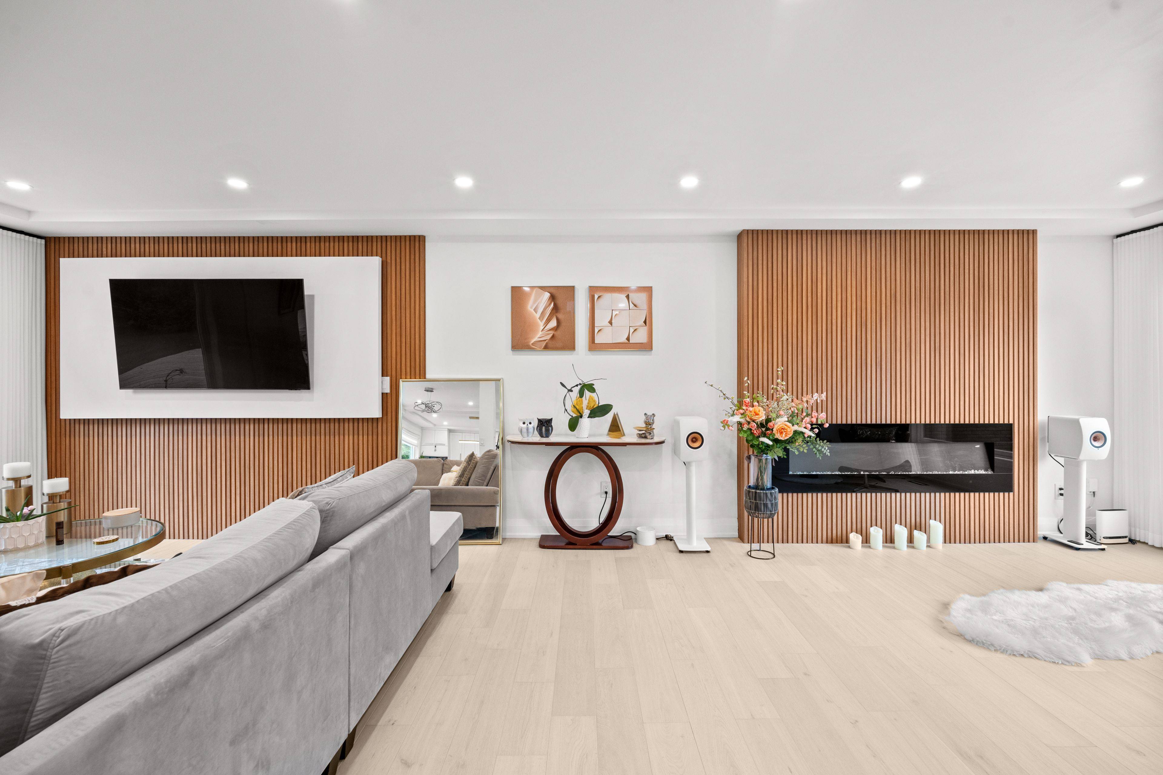 Richmond Hill, ON L4E 2P1,1 Rosegarden CRES