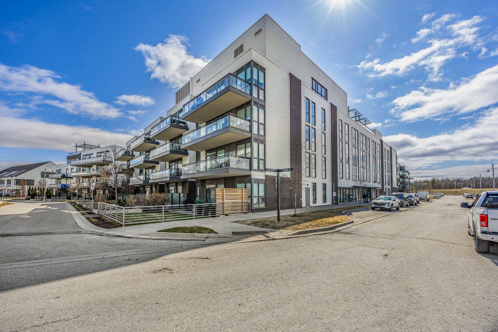 Innisfil, ON L9S 0J4,333 Sea Ray AVE #207D
