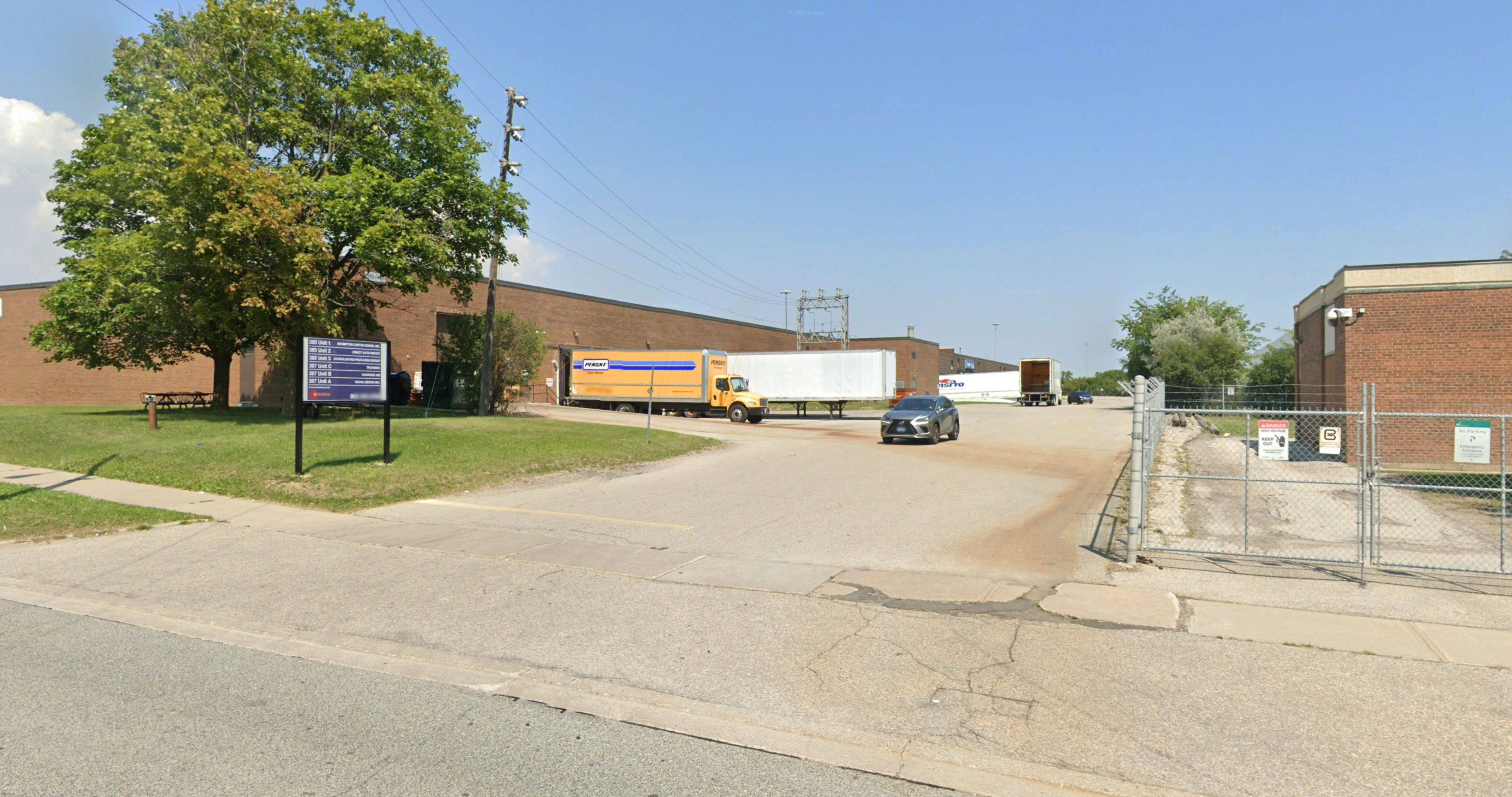 Toronto W10, ON M9W 5G8,385 Carlingview DR #1