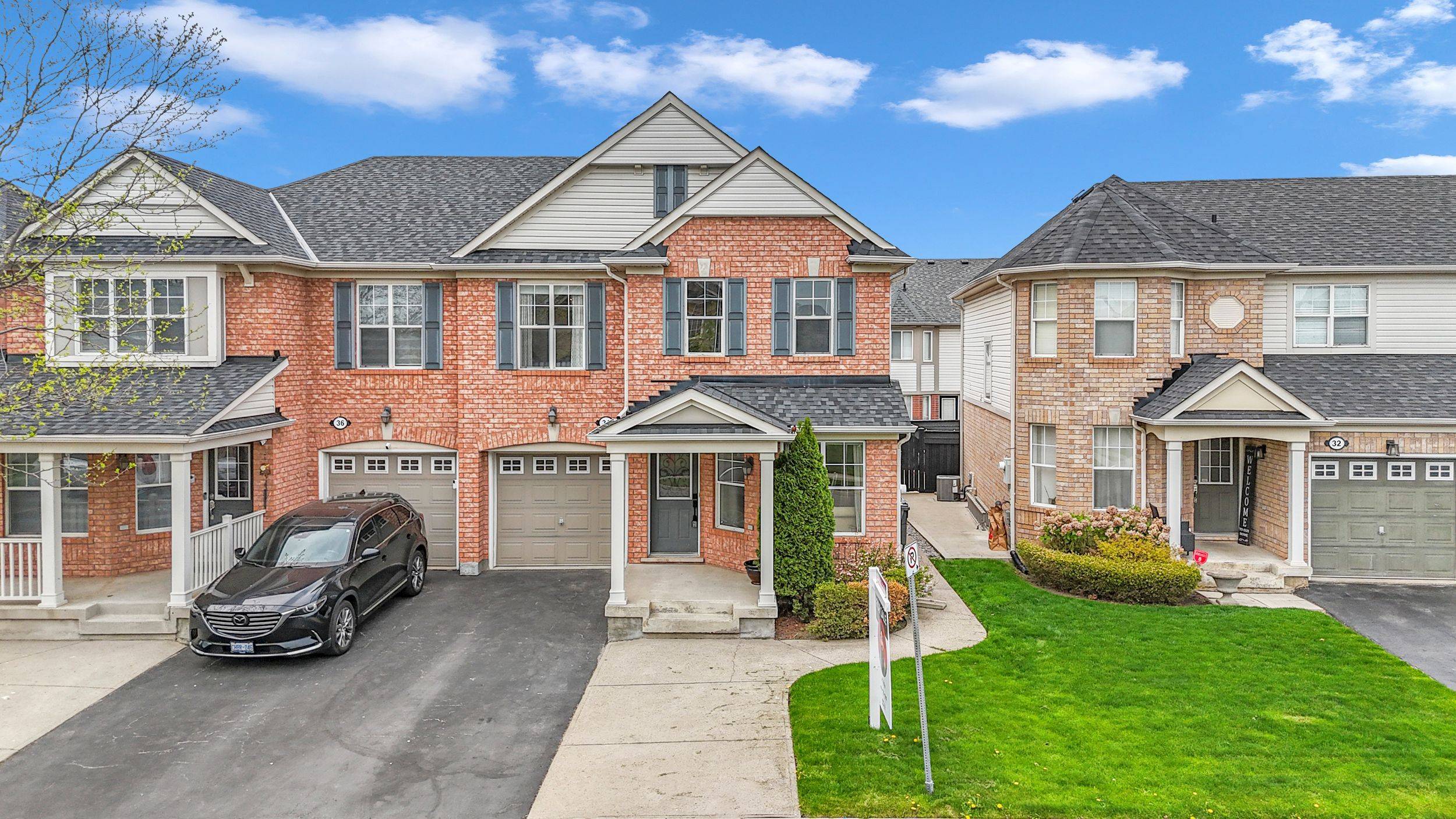 Brampton, ON L6X 0L7,34 Tawnie CRES