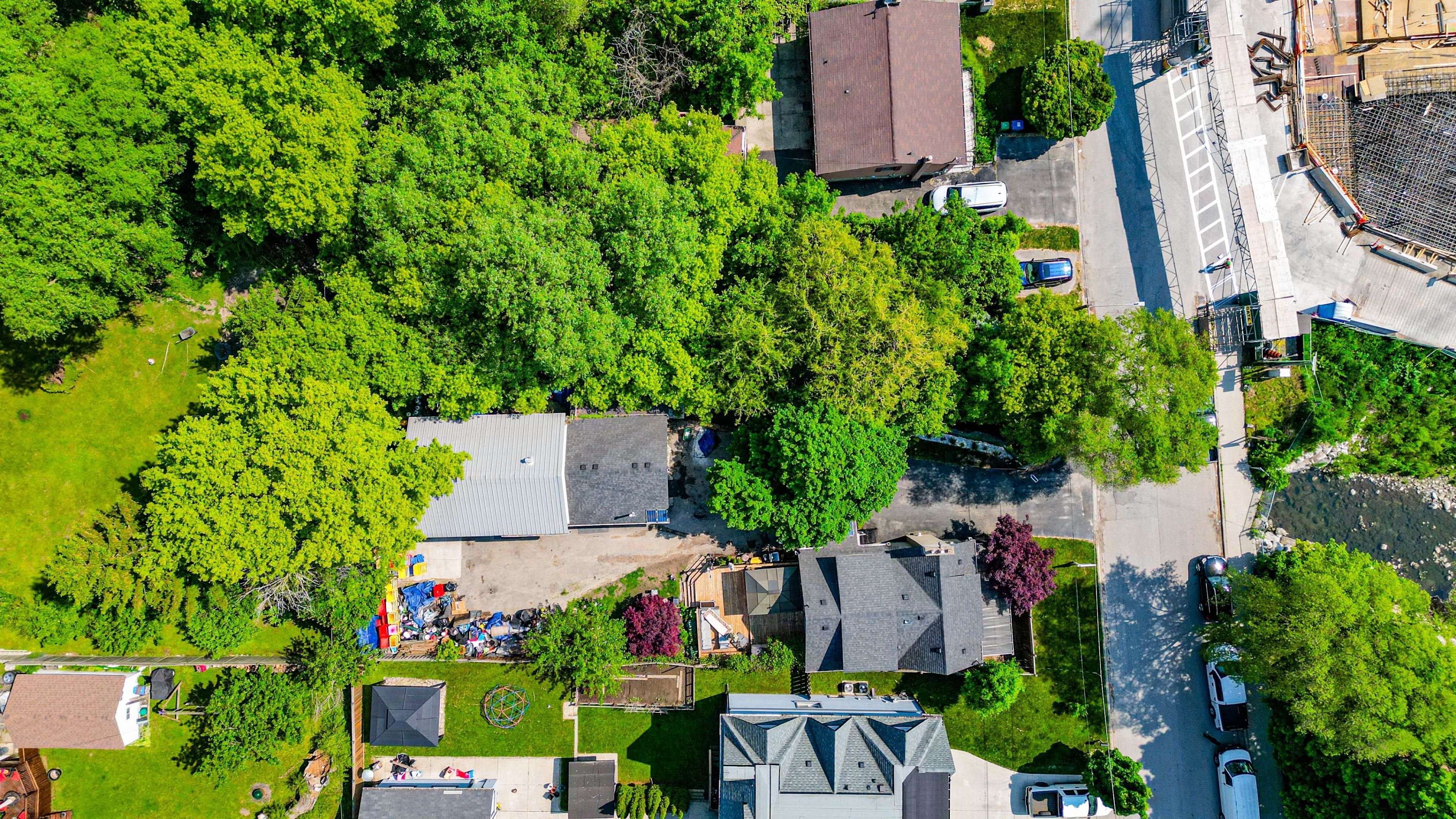 Mississauga, ON L5E 1J3,1331 St. James AVE