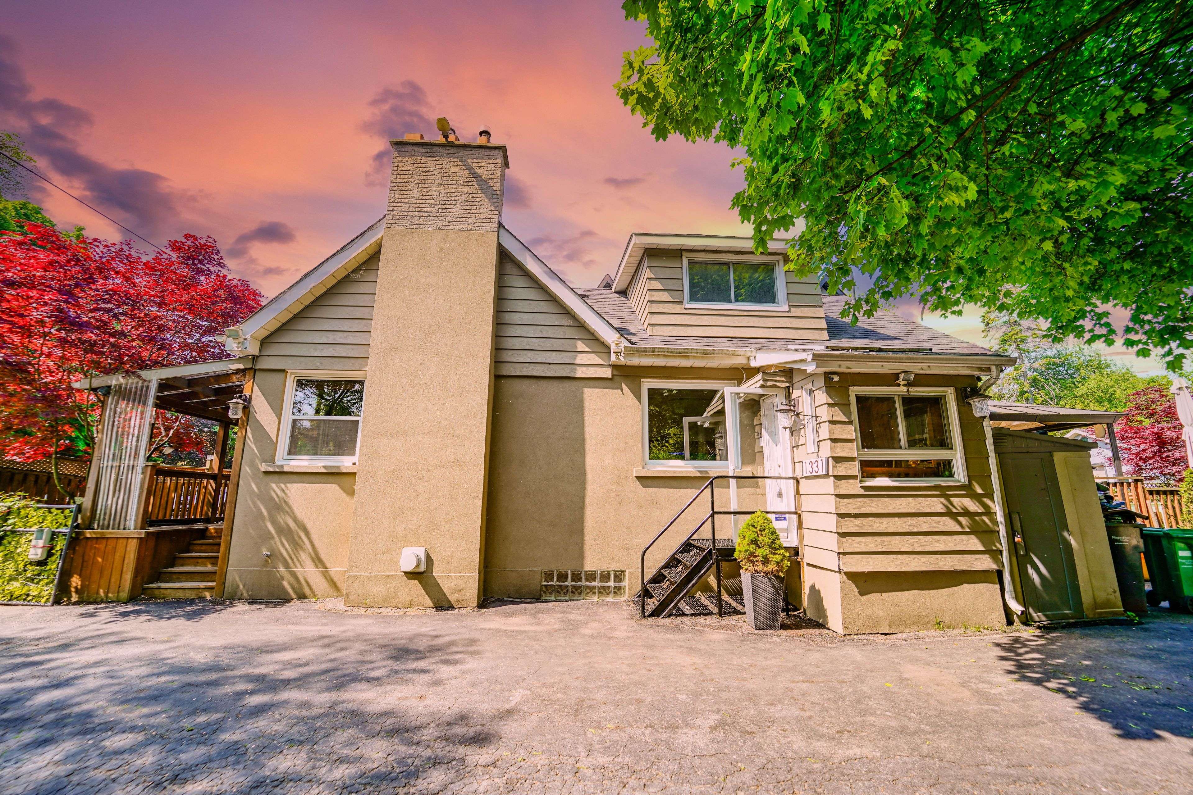 1331 St. James AVE, Mississauga, ON L5E 1J3