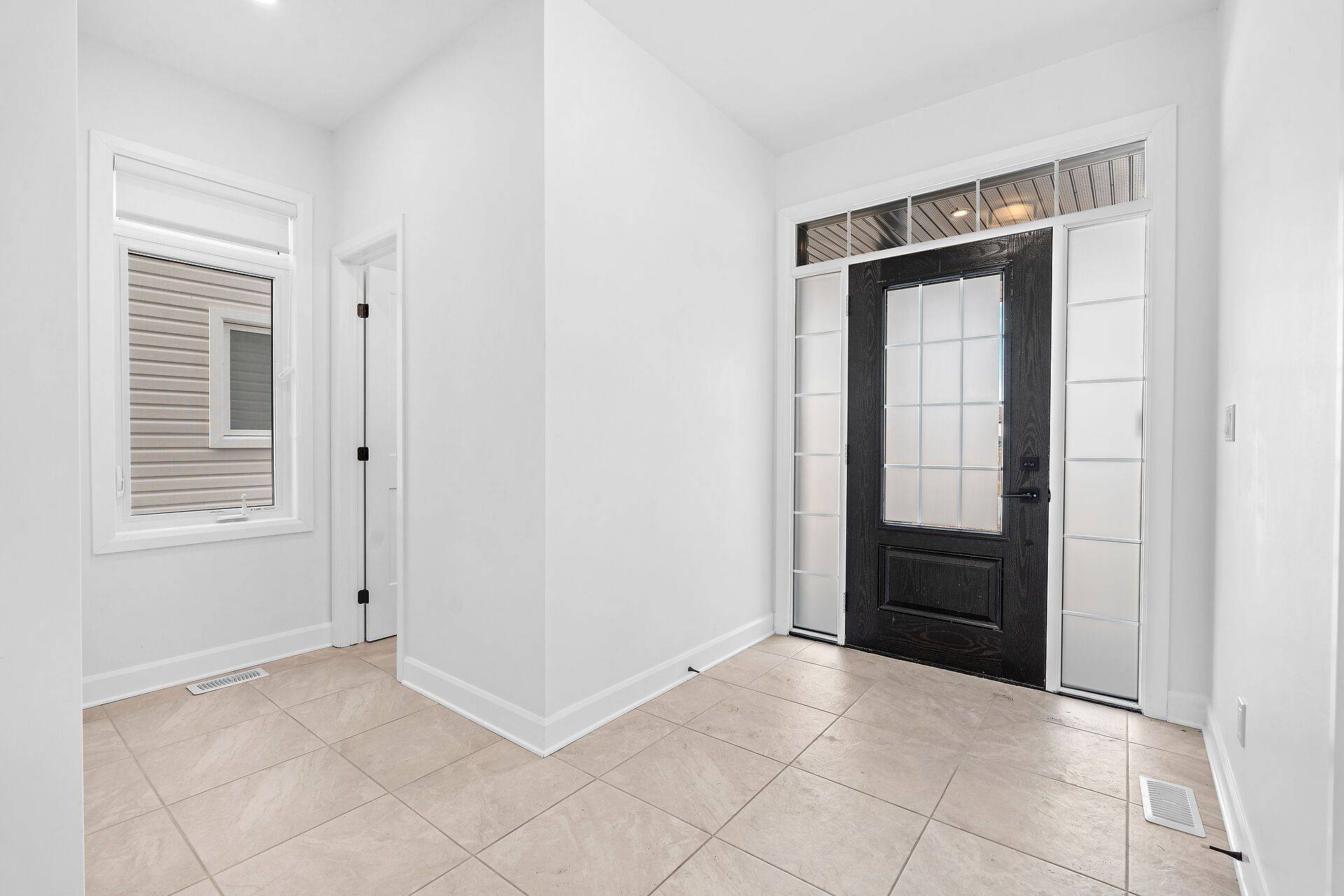 Kingston, ON K7K 0H4,652 Halloway DR