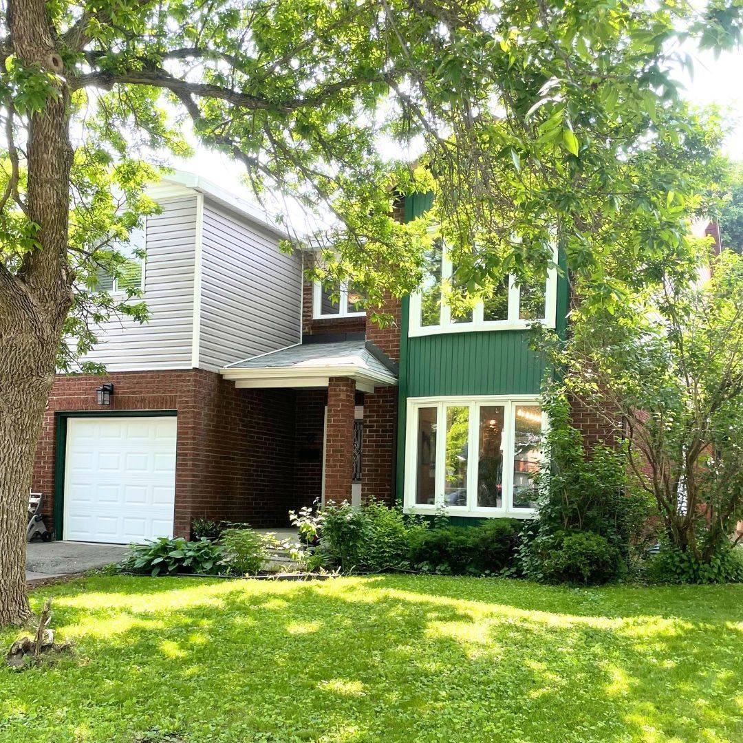 62 Pittaway AVE, Hunt Club - South Keys And Area, ON K1G 4N9