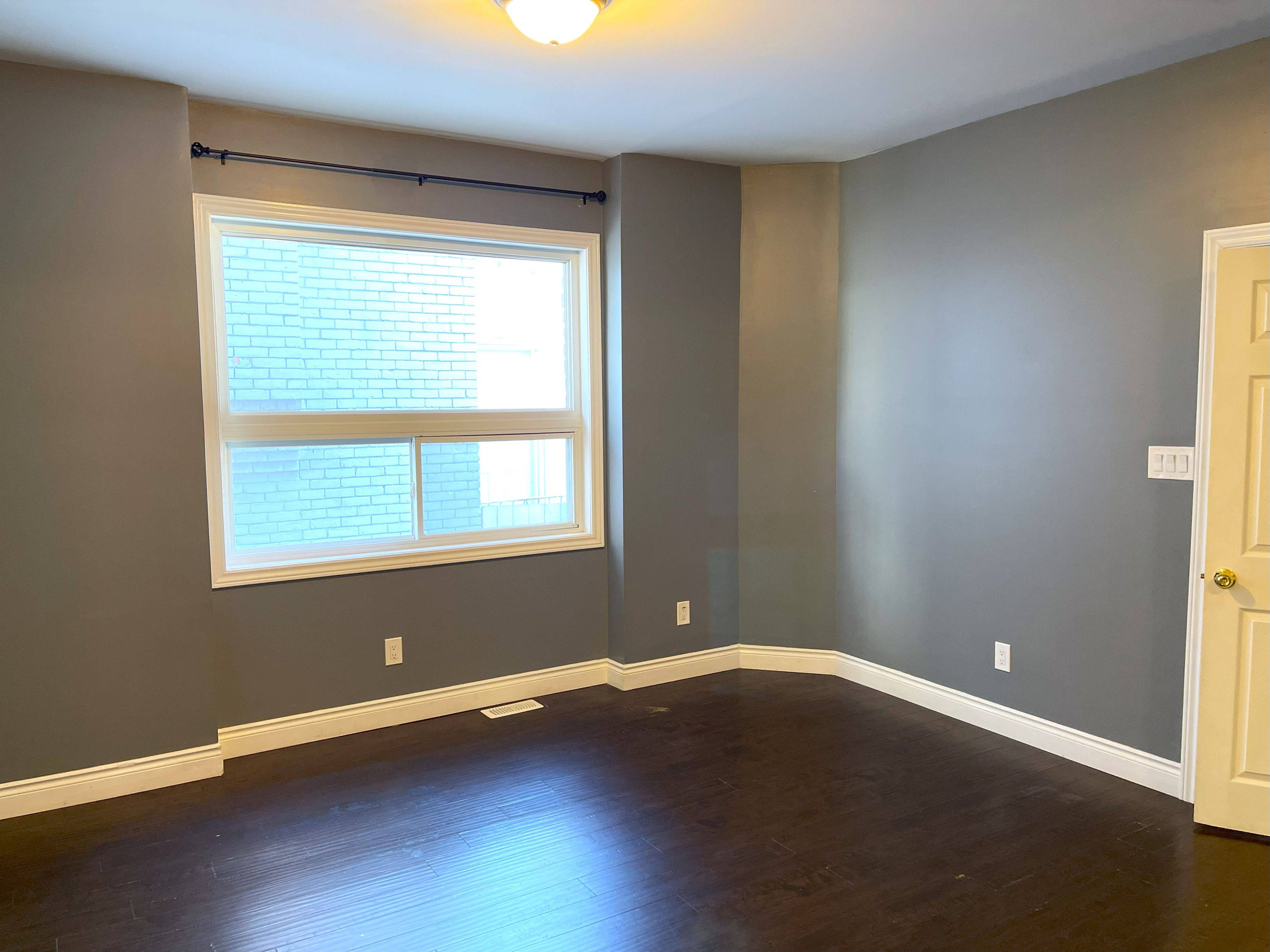 Hamilton, ON L8L 1V5,697 Wilson ST #1