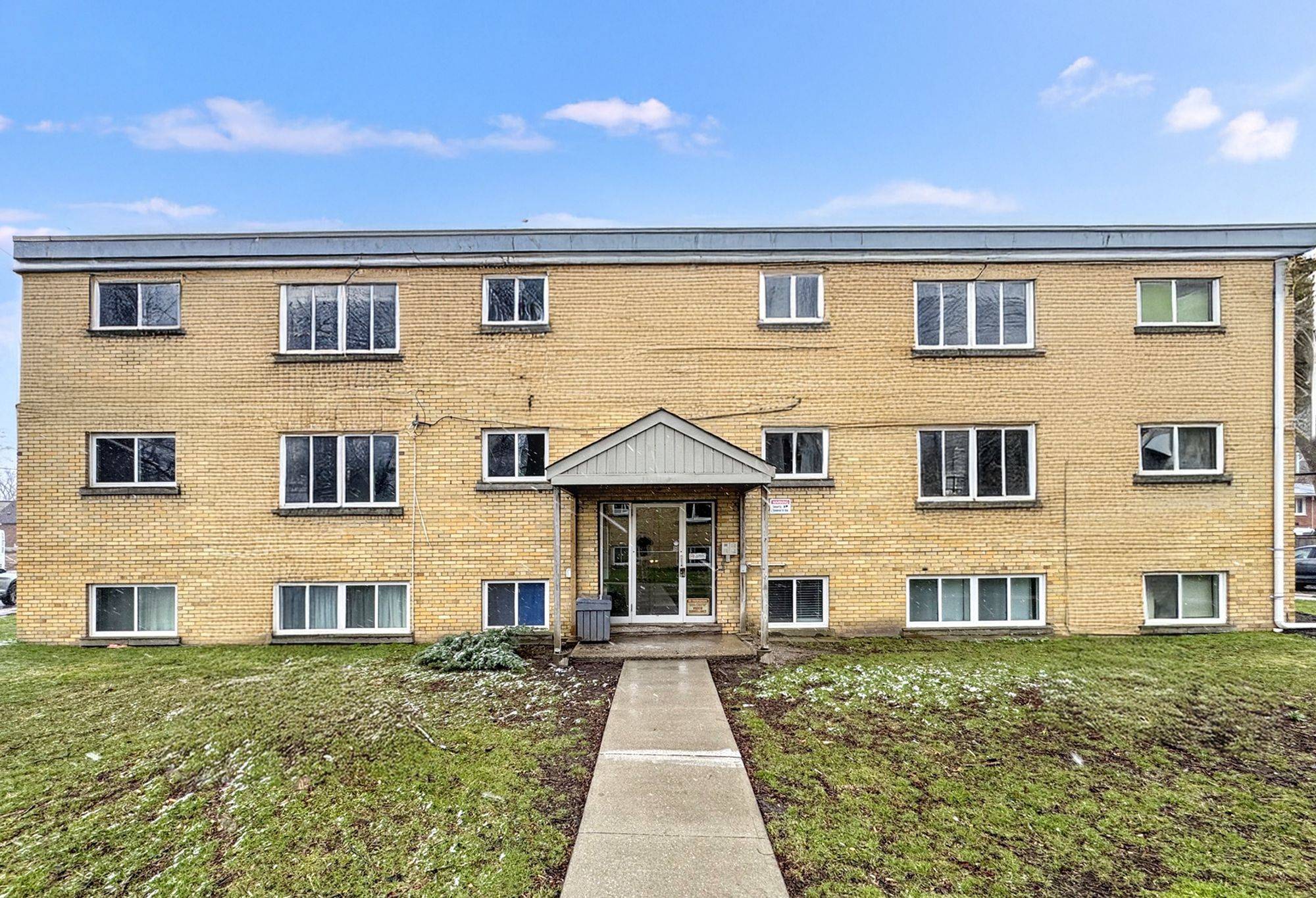 63 Wellington RD #11, London South, ON N6C 4M7