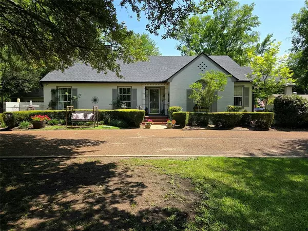 Clarksville, TX 75426,1604 W Main Street