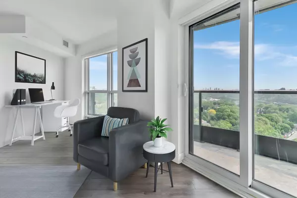 Toronto C08, ON M6G 1K5,585 Bloor ST E #2017