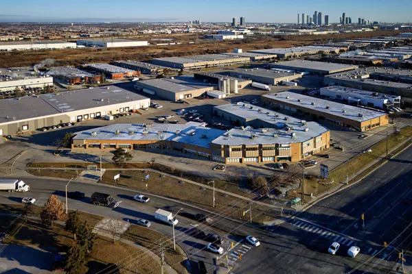 Vaughan, ON L4L 4Y4,4370 Steeles AVE W #21
