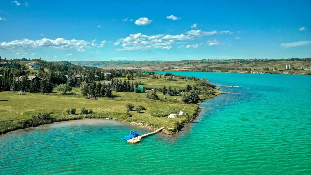 71 Emerald Bay DR, Rural Rocky View County, AB T3Z 1E3