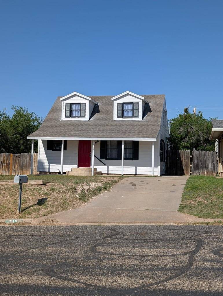 718 N Adams Ave, San Angelo, TX 76901