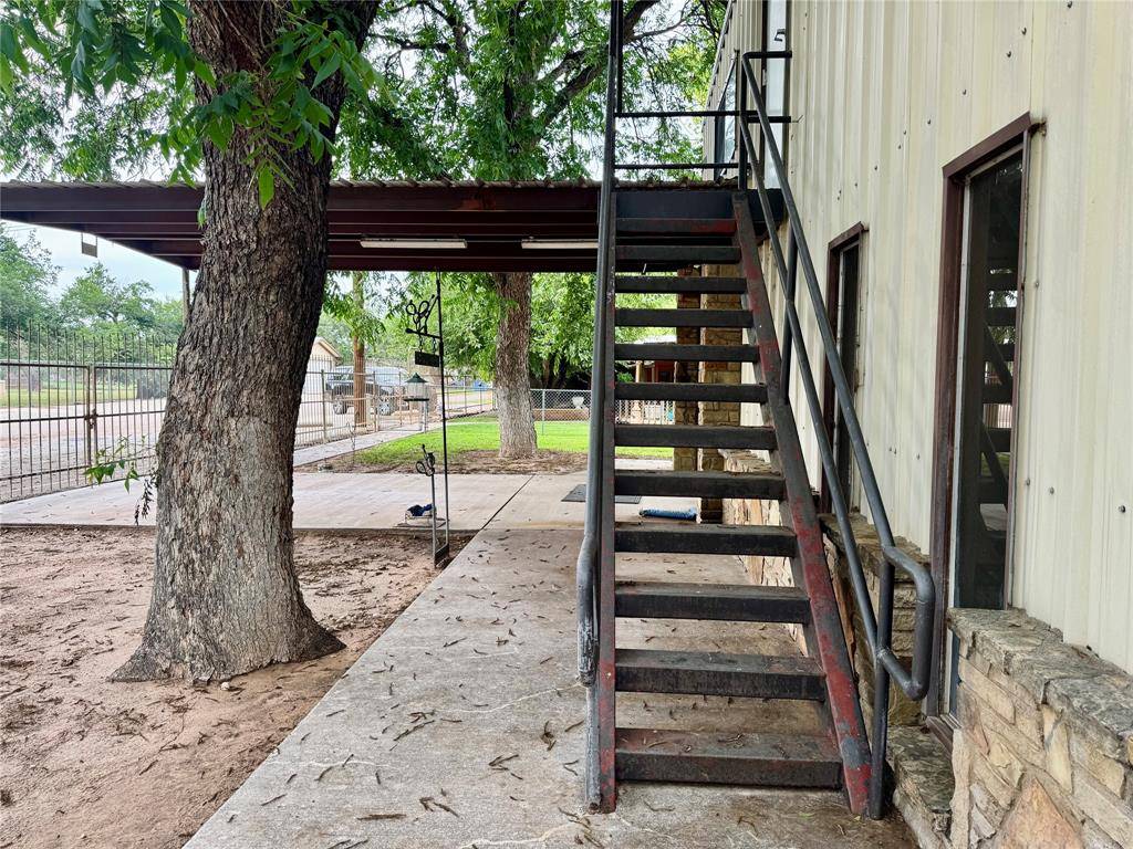 Buffalo Gap, TX 79508,321 N West Street
