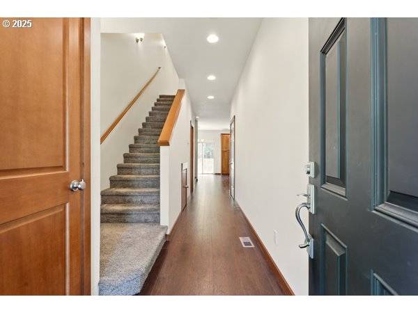 Sandy, OR 97055,17920 BALKEN AVE