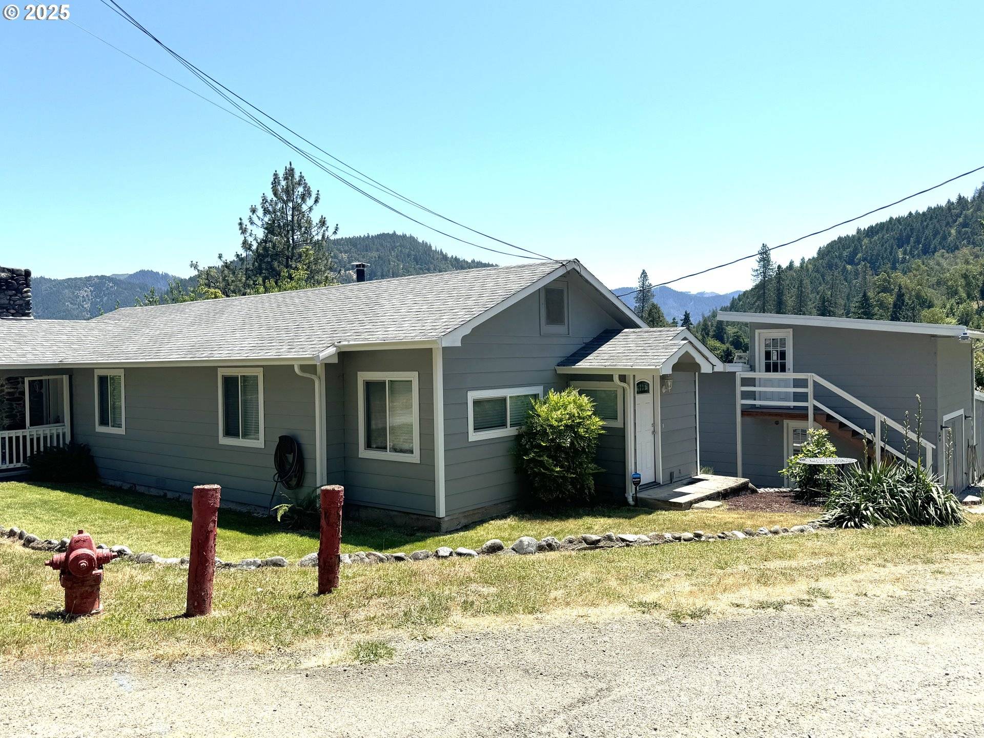 611 FAIRCHILD ST, Canyonville, OR 97417